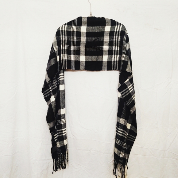Vintage Cashmere Black & White Unisex Nova Check Fringe Scarf - Picture 3 of 4